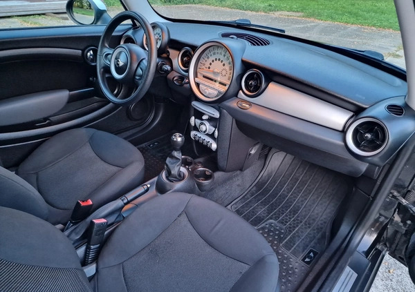 MINI ONE cena 14900 przebieg: 169240, rok produkcji 2009 z Alwernia małe 121